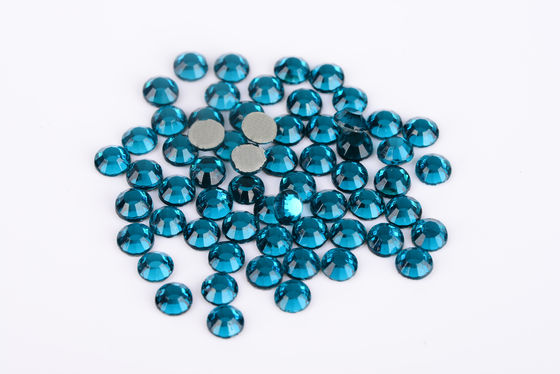 Resistencia de desgaste cristalina sin plomo de la exactitud del alto color de los diamantes artificiales de Hotfix
